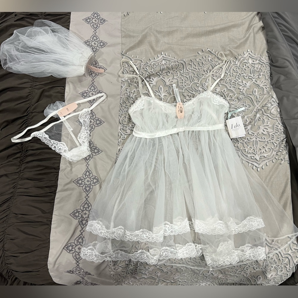 Victoria’s Secret 3 piece bridal set